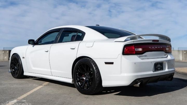 水牛S 道奇战马SRT8替换版 NVE（Buffalo S Dodge Charger SRT8 Replacer NVE）